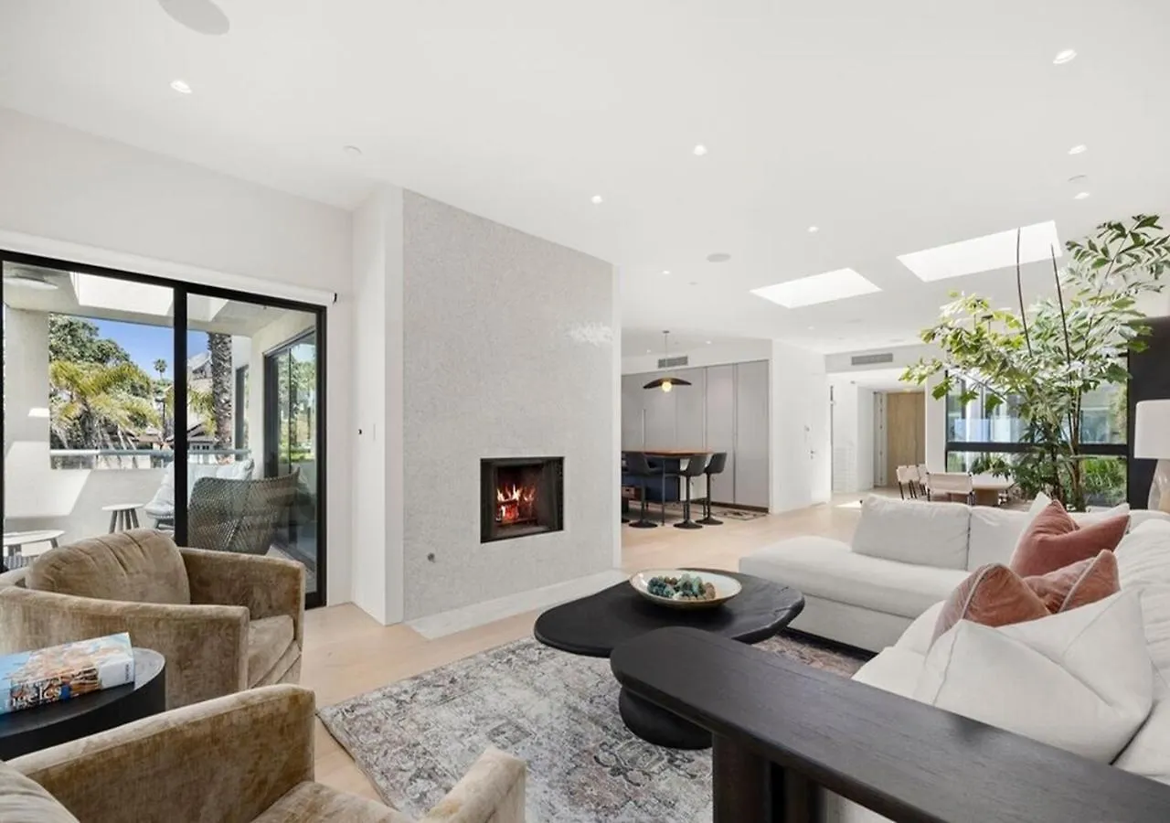 Ocean Park Blv Four Bedrooms Apartment Los Angeles