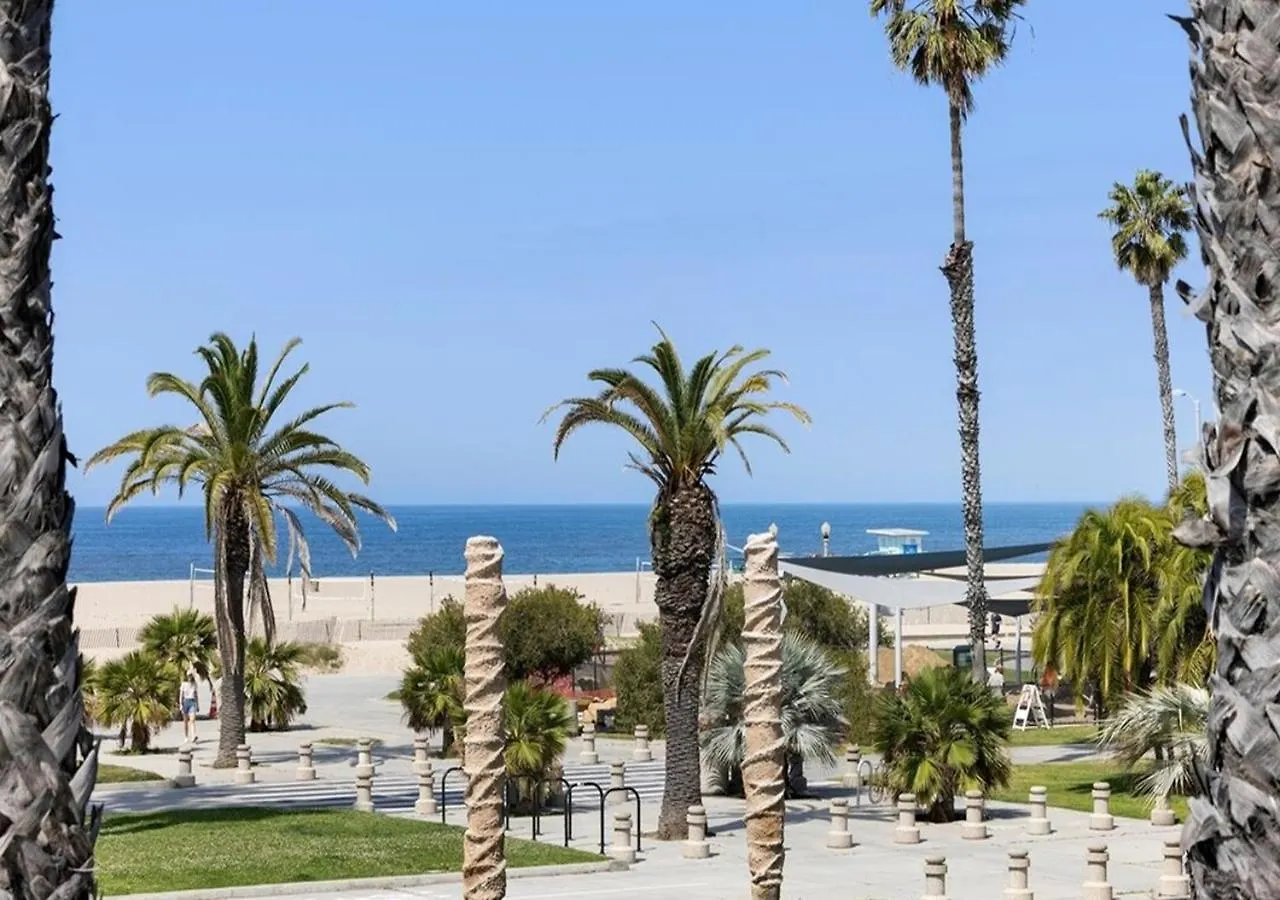 Ocean Park Blv Four Bedrooms Apartment Los Angeles